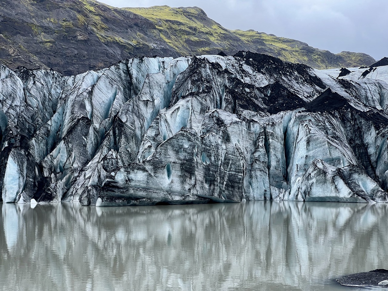 Does Climate Change Encourage the Spread of Viruses?